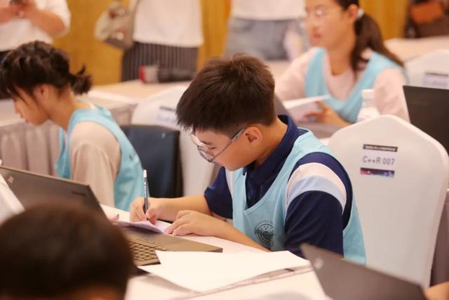 盘锦市兴隆台区举办青少年人工智能科创大会