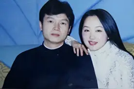 曝杨钰莹前任赖文峰近况！娶小23岁娇妻，素颜近照胜过杨钰莹图片