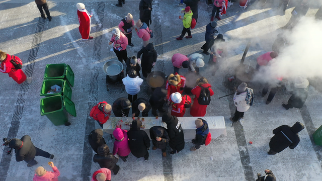 黑河市冰雪狂欢季暨“冰超”黑蒙极寒穿越挑战赛在嫩江盛大启幕