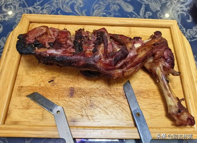 和新结识的伙伴包车去额尔古纳国家湿地公园，晚上吃烤羊排（11）