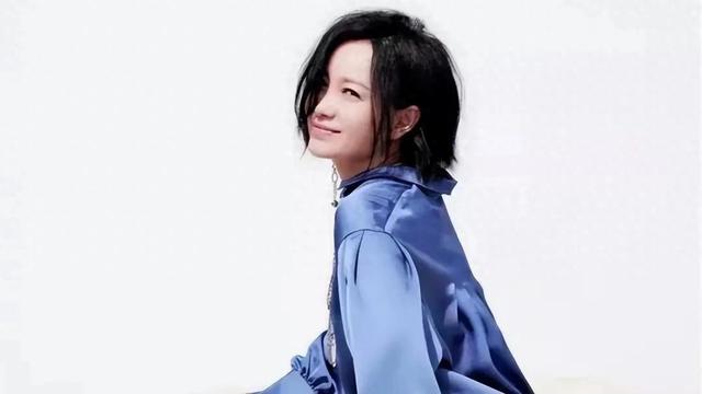 她5次上春晚，被恩师骗怀孕，自杀未遂不幸流产，57岁却依旧单身