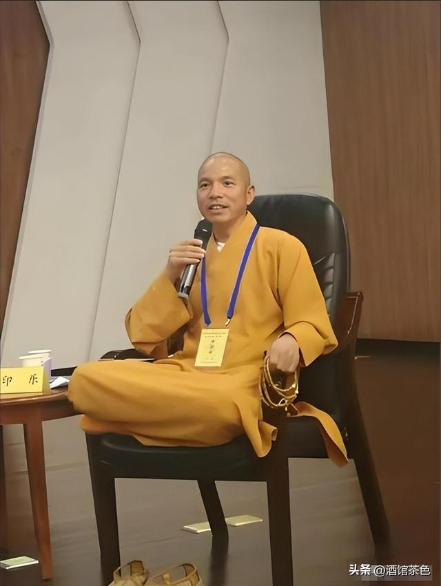 少林寺官宣新住持不到2天，恶心一幕出现，遭网友质疑，理由一致