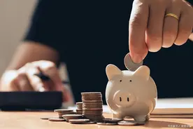 复利之王！10万存3年期，10年后利息竟超乎想象？图片