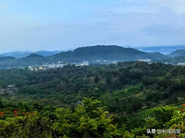 中国真正的冬暖夏凉天花板城市，很多人以为是昆明、大理和贵阳！