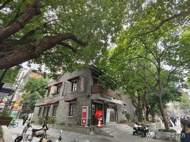 被誉为"活着的武汉近代史书"的历史街区昙华林