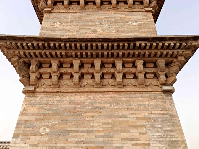坡上孤塔——万荣八龙寺塔