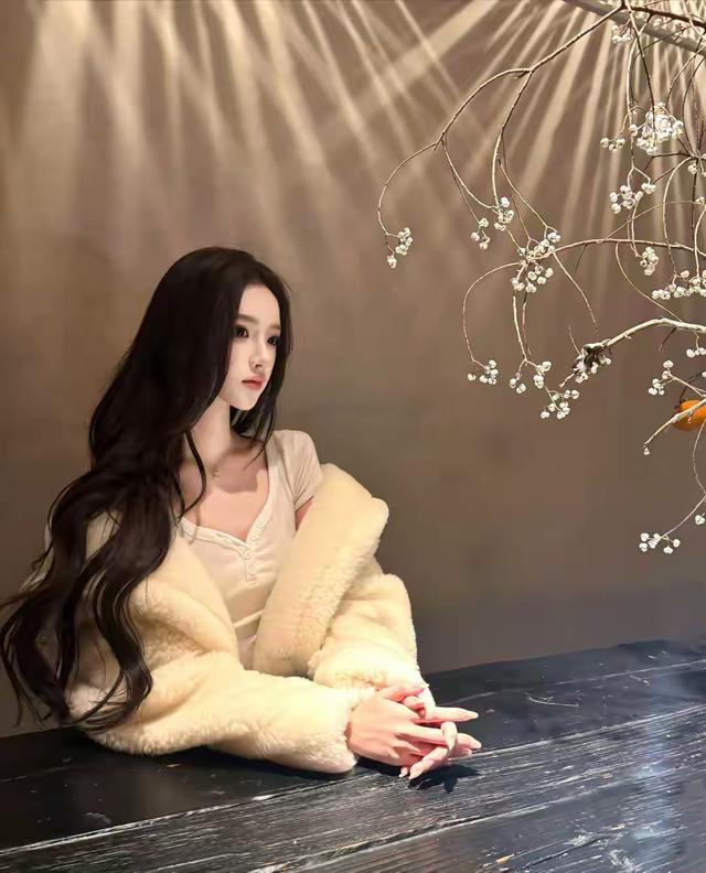 上海一校花，好漂亮， 身高169cm，体重50kg 美的让人移不开眼