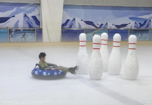消暑纳凉新选择：正佳冰雪场馆打造暑期都市冰上乐园