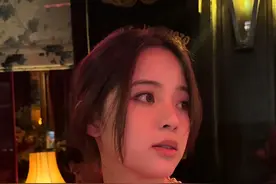 欧阳娜娜叠戴的珍珠项链珍珠好大，时尚又贵气，好绝图片