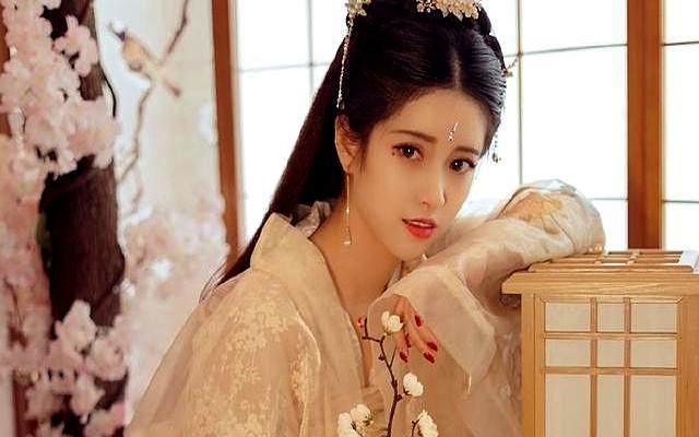 出类拔萃、足智多谋的四大星座女：低调沉稳，却掌握关键智慧