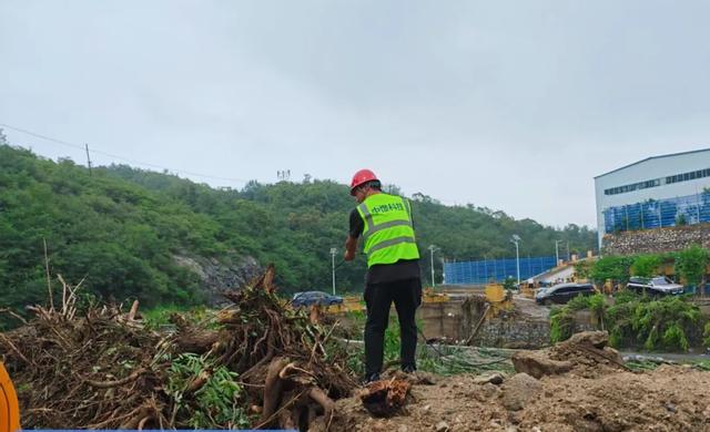 河北联通：暴雨中争分夺秒 搭起通信“生命线”