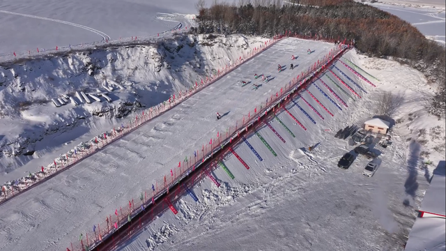黑河市冰雪狂欢季暨“冰超”黑蒙极寒穿越挑战赛在嫩江盛大启幕