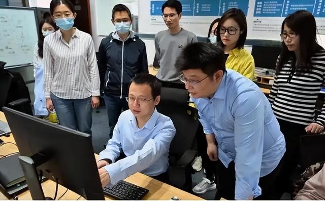 美国白断供了？江西两兄弟突破芯片封锁，联手打造中国AI“心脏”
