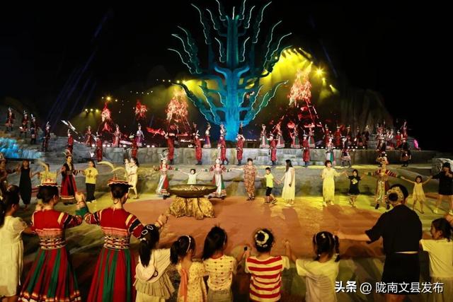 谁说冬日萧瑟？白马河畔，正藏着一个“暖色系”的冬天