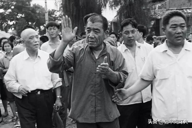 陈永贵去世多年后，儿子接受采访时揭秘：其实我爸的遗嘱是改过的