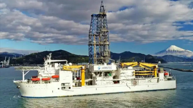 48小时内	，高市早苗收两大坏消息，关键时刻，全球收到中国的通知