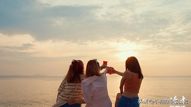 发现一个残忍的真相：一个人在心里看不起你，却依然联系你