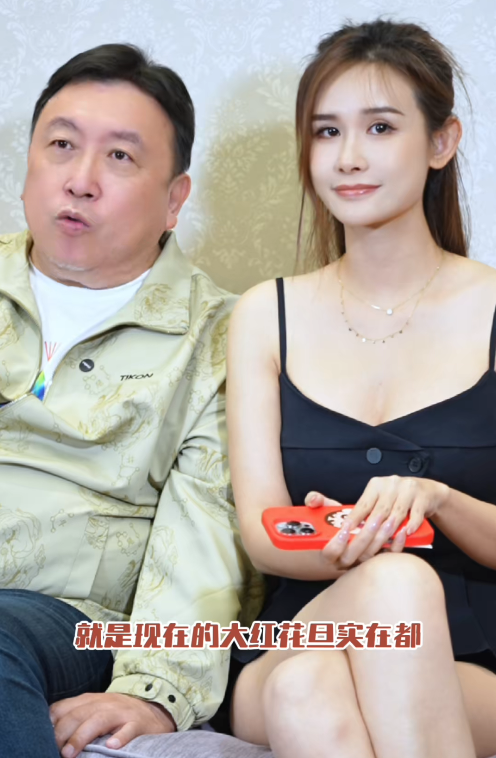 王晶评港圈四大美人：青霞男相，嘉欣没肉，祖贤腿丑，她最完美