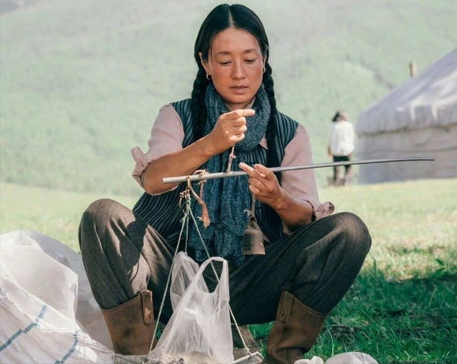 老公出轨后离婚逆袭! 马年马伊琍代言伊利新剧开机, 文章已高攀不起