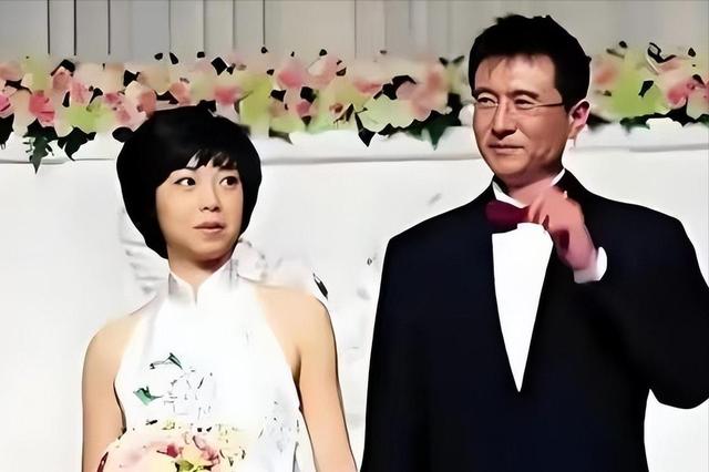 恩爱16年难抵残酷现实，嫁大20岁富豪的张怡宁，如今她后悔也晚了