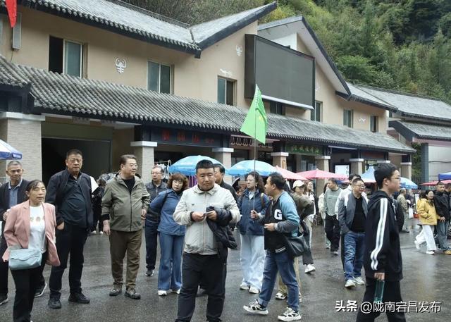 官鹅秋韵亦动人 联动保障绘名片