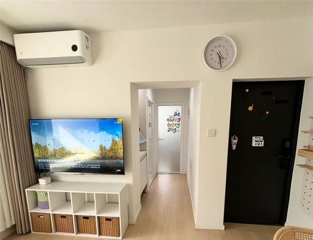 北京姑娘38㎡蜗居客厅火了，因“阳台改成卧室”走红，太有想法了