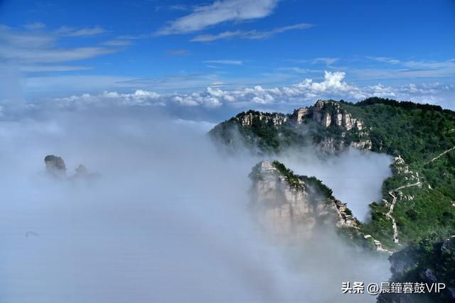 太行山平顺县的天路