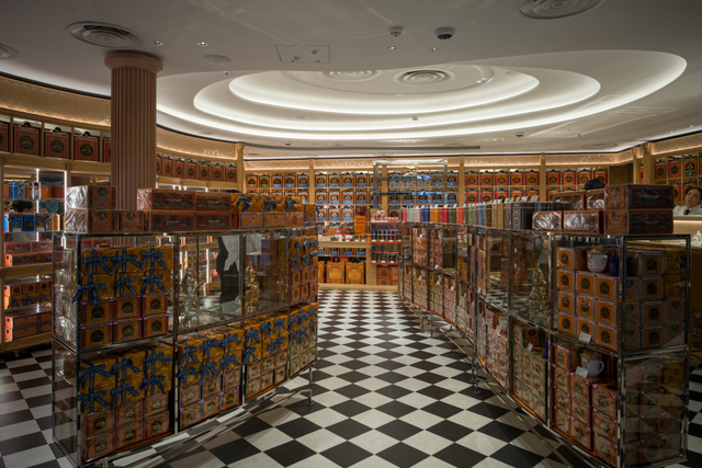 首发！等了一年多终于启航，我坐上了全世界“最快乐”的船