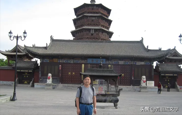 走进应县木塔