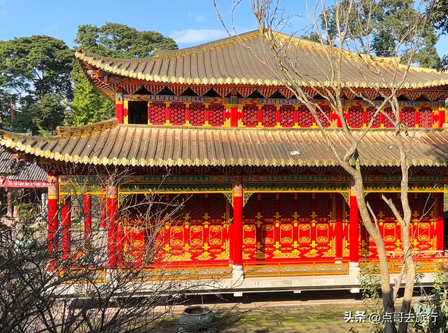 成都最不可低估的寺庙，金碧辉煌，充满皇家气度，公交可直达！