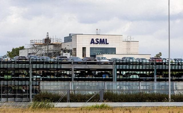 荷兰光刻机靠华稀土，却帮美卡中脖子！忘了40年前被中国精准反制