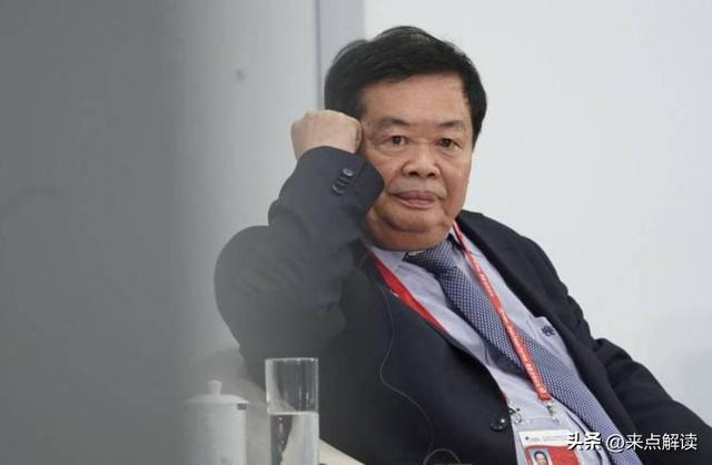 79岁“玻璃大王”交班，从承包亏损厂到全球巨头！福耀未来看谁？