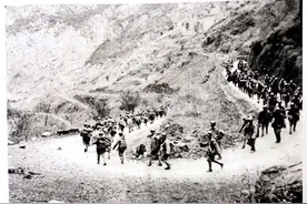 中国歼敌最多大战役，全歼133个师：92万俘虏缴械投降，漫山遍野图片