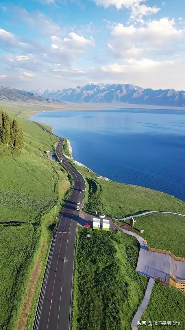 三条公路穿越天山，将给新疆带来什么？