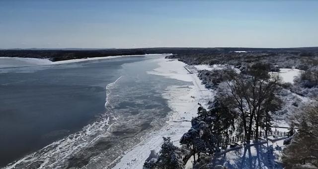 中俄界江乌苏里江虎林段进入流冰期