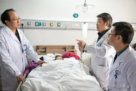 医院挂号看病，主治医师、副主任医师、主任医师，选哪个更管用？图片