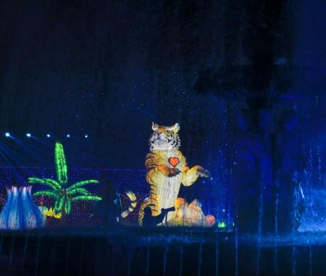 9米高“京彩女神”亮相新春彩灯嘉年华，独家赏灯路线揭秘！