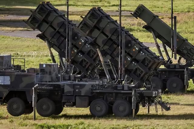 特朗普：台湾问题中国自己解决	，但别让我不高兴，外交部回应亮了