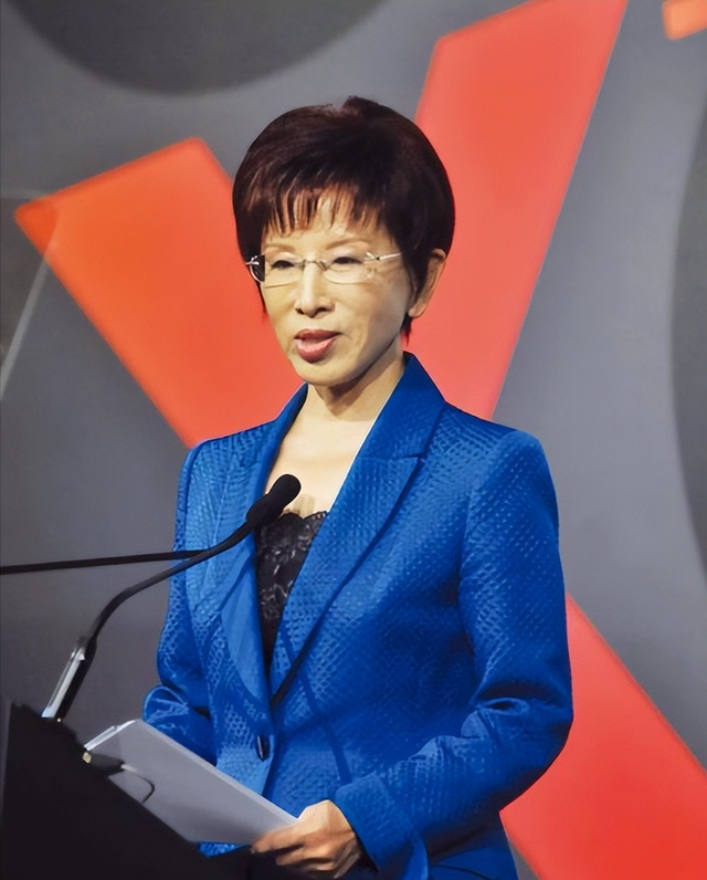 洪秀柱刚观礼9·3阅兵，岛内支持度大反转，台当局矛头对准新北
