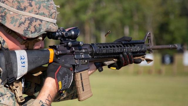 M16A4：“冷战遗产”与“现代战术”完美融合的经典步枪