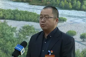 提拔不到1个月，他借本人职务升迁违规组织聚餐饮酒，被查图片