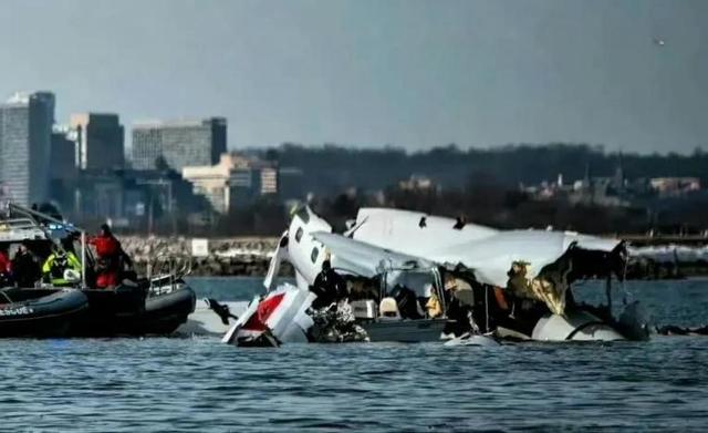 特朗普发言遭台专家嘲讽！喊话让其面对现实，五代机至今无法弹射