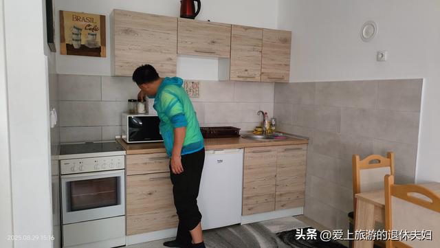 波-赛自由行第1天：住萨拉热窝机场附近，民宿不错，与当地人互动