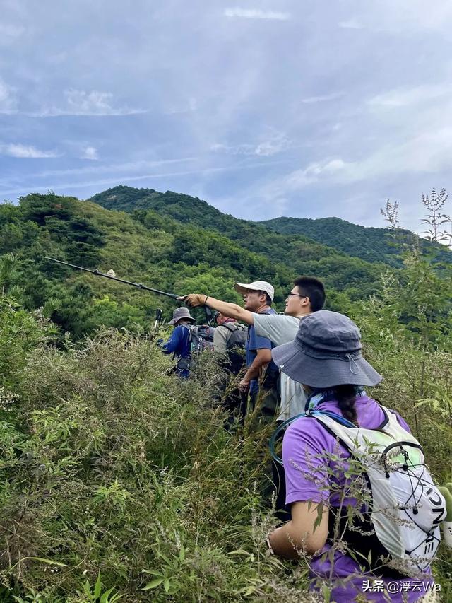 ​​​忍着胸上方肋骨的疼痛，爬了个齐长城，累计拔高900+，走了13公里