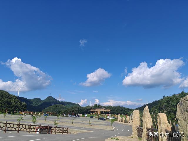不止清凉！保康横冲：森林步道、天空之镜、风车日出、星空露营