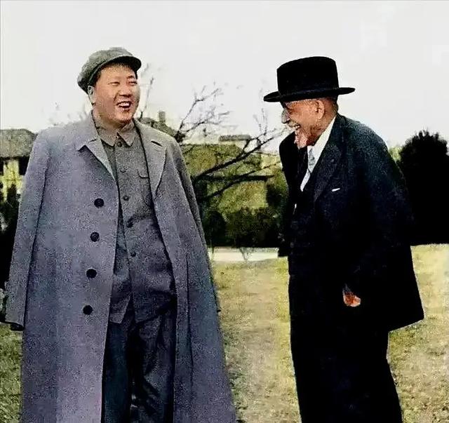 毛主席对尼泊尔首相说：你想把珠峰全部划归贵国？还有更好的办法