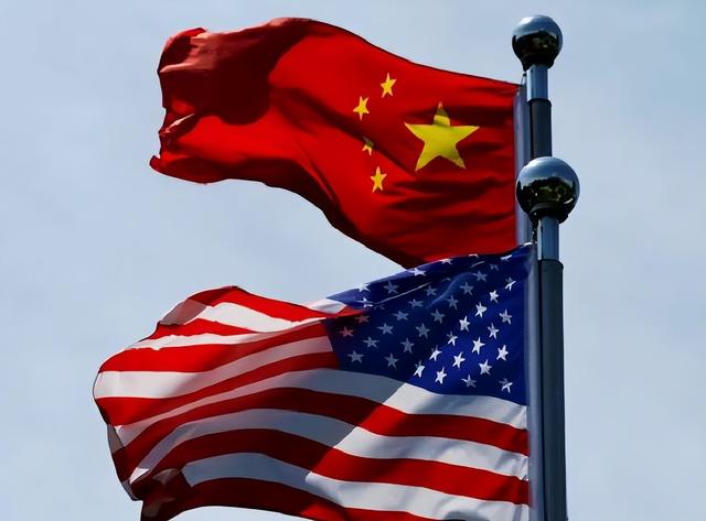 特朗普拖到最后一晚才签字，关税战输给中国，他心里还是不甘心