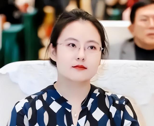 老天太残忍！蔡磊妻子痛苦自曝处境，丈夫濒临死亡，可怜6岁儿子