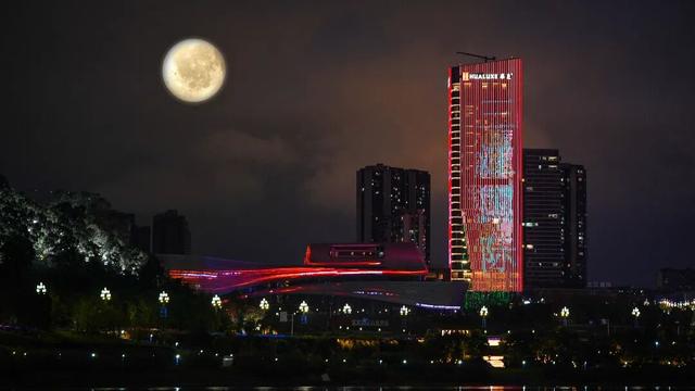 “阖家团圆”遇上“举国同庆”，江宝邀你同游→