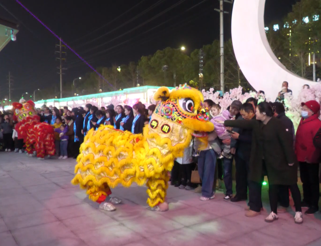 篝火燃动夜经济 文化体验聚人气